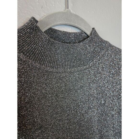 Liz Claiborne Women's Silver Shimmer Sleeveless Mockneck Sweater Size PL - Picture 2 of 6